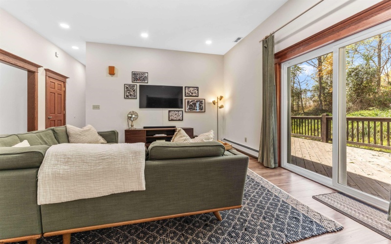 300 Jerome Street, Morgantown, West Virginia 26505, 3 Bedrooms Bedrooms, 9 Rooms Rooms,3 BathroomsBathrooms,Single Family Detached,For Sale,Jerome,10162247