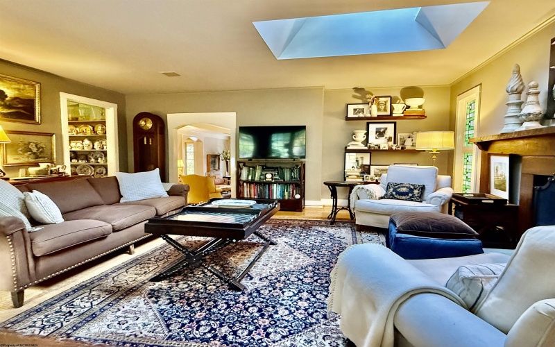 910 8th Street, Fairmont, West Virginia 26554, 3 Bedrooms Bedrooms, 8 Rooms Rooms,2 BathroomsBathrooms,Single Family Detached,For Sale,8th,10162243