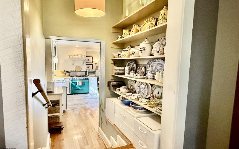 910 8th Street, Fairmont, West Virginia 26554, 3 Bedrooms Bedrooms, 8 Rooms Rooms,2 BathroomsBathrooms,Single Family Detached,For Sale,8th,10162243