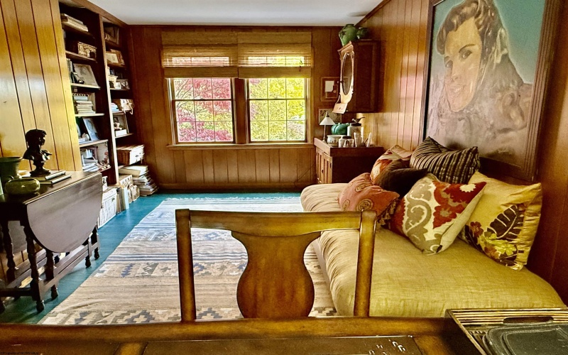 910 8th Street, Fairmont, West Virginia 26554, 3 Bedrooms Bedrooms, 8 Rooms Rooms,2 BathroomsBathrooms,Single Family Detached,For Sale,8th,10162243