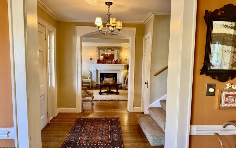 910 8th Street, Fairmont, West Virginia 26554, 3 Bedrooms Bedrooms, 8 Rooms Rooms,2 BathroomsBathrooms,Single Family Detached,For Sale,8th,10162243