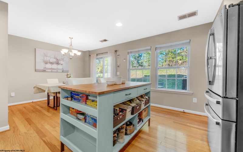 111 Park Place Drive, Morgantown, West Virginia 26508, 2 Bedrooms Bedrooms, 5 Rooms Rooms,1 BathroomBathrooms,Single Family Attached,For Sale,Park Place,10162251 111 Park Place Drive, Morgantown, West Virginia 26508, 2 Bedrooms Bedrooms, 5 Rooms Rooms,1 BathroomBathrooms,Single Family Attached,For Sale,Park Place,10162251