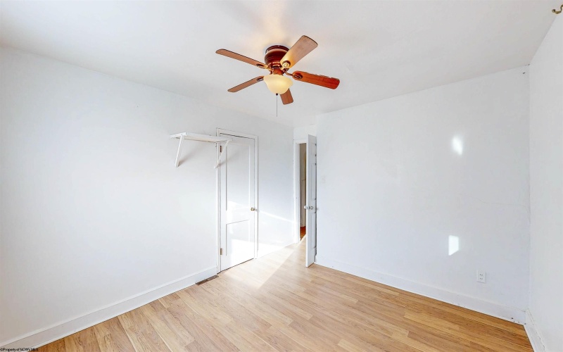 324 Garret Avenue, Fairmont, West Virginia 26554, 2 Bedrooms Bedrooms, 5 Rooms Rooms,1 BathroomBathrooms,Single Family Detached,For Sale,Garret,10162256 324 Garret Avenue, Fairmont, West Virginia 26554, 2 Bedrooms Bedrooms, 5 Rooms Rooms,1 BathroomBathrooms,Single Family Detached,For Sale,Garret,10162256