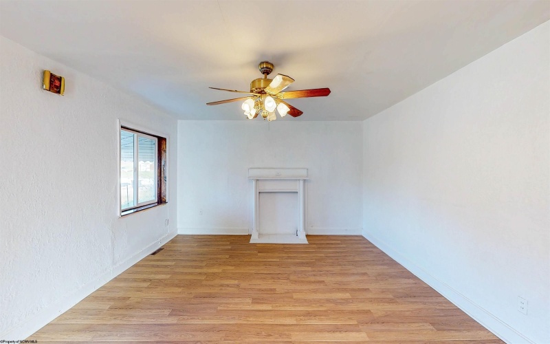 324 Garret Avenue, Fairmont, West Virginia 26554, 2 Bedrooms Bedrooms, 5 Rooms Rooms,1 BathroomBathrooms,Single Family Detached,For Sale,Garret,10162256 324 Garret Avenue, Fairmont, West Virginia 26554, 2 Bedrooms Bedrooms, 5 Rooms Rooms,1 BathroomBathrooms,Single Family Detached,For Sale,Garret,10162256