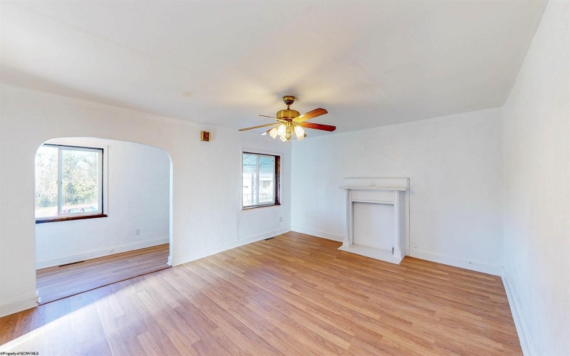 324 Garret Avenue, Fairmont, West Virginia 26554, 2 Bedrooms Bedrooms, 5 Rooms Rooms,1 BathroomBathrooms,Single Family Detached,For Sale,Garret,10162256 324 Garret Avenue, Fairmont, West Virginia 26554, 2 Bedrooms Bedrooms, 5 Rooms Rooms,1 BathroomBathrooms,Single Family Detached,For Sale,Garret,10162256