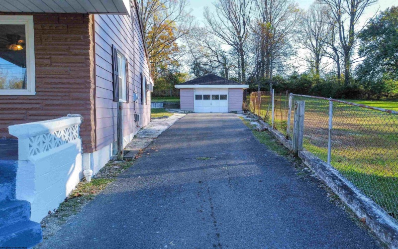 324 Garret Avenue, Fairmont, West Virginia 26554, 2 Bedrooms Bedrooms, 5 Rooms Rooms,1 BathroomBathrooms,Single Family Detached,For Sale,Garret,10162256 324 Garret Avenue, Fairmont, West Virginia 26554, 2 Bedrooms Bedrooms, 5 Rooms Rooms,1 BathroomBathrooms,Single Family Detached,For Sale,Garret,10162256