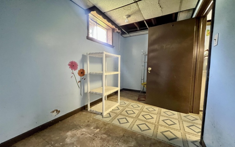 549 Cody Lane, Weston, West Virginia 26452, 3 Bedrooms Bedrooms, 8 Rooms Rooms,1 BathroomBathrooms,Single Family Detached,For Sale,Cody,10160560