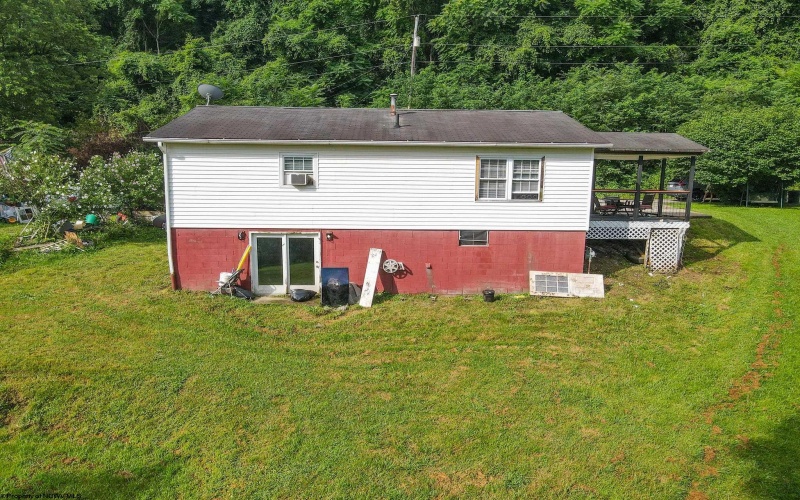 549 Cody Lane, Weston, West Virginia 26452, 3 Bedrooms Bedrooms, 8 Rooms Rooms,1 BathroomBathrooms,Single Family Detached,For Sale,Cody,10160560