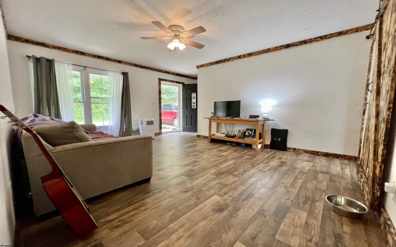 549 Cody Lane, Weston, West Virginia 26452, 3 Bedrooms Bedrooms, 8 Rooms Rooms,1 BathroomBathrooms,Single Family Detached,For Sale,Cody,10160560