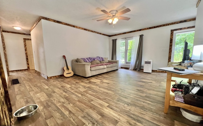 549 Cody Lane, Weston, West Virginia 26452, 3 Bedrooms Bedrooms, 8 Rooms Rooms,1 BathroomBathrooms,Single Family Detached,For Sale,Cody,10160560