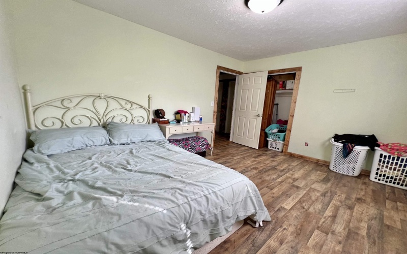 549 Cody Lane, Weston, West Virginia 26452, 3 Bedrooms Bedrooms, 8 Rooms Rooms,1 BathroomBathrooms,Single Family Detached,For Sale,Cody,10160560