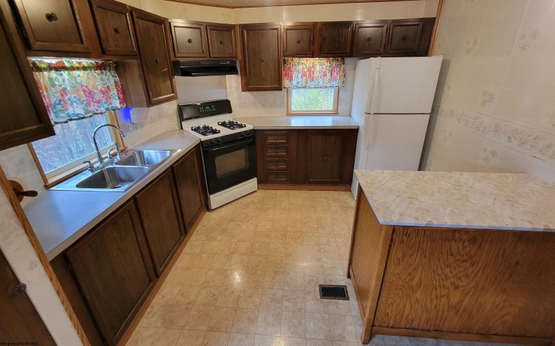 413 Main Street, Mannington, West Virginia 26582, 3 Bedrooms Bedrooms, 5 Rooms Rooms,2 BathroomsBathrooms,Single Family Detached,For Sale,Main,10162258 413 Main Street, Mannington, West Virginia 26582, 3 Bedrooms Bedrooms, 5 Rooms Rooms,2 BathroomsBathrooms,Single Family Detached,For Sale,Main,10162258