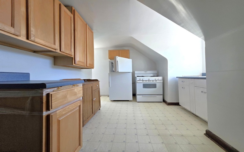 1231 College Park, Fairmont, West Virginia 26554, 4 Bedrooms Bedrooms, 7 Rooms Rooms,2 BathroomsBathrooms,Single Family Detached,For Sale,College,10162266