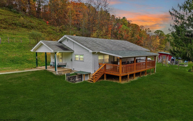 3462 MARQUESS Road, Tunnelton, West Virginia 26444, 3 Bedrooms Bedrooms, 5 Rooms Rooms,1 BathroomBathrooms,Single Family Detached,For Sale,MARQUESS,10162260