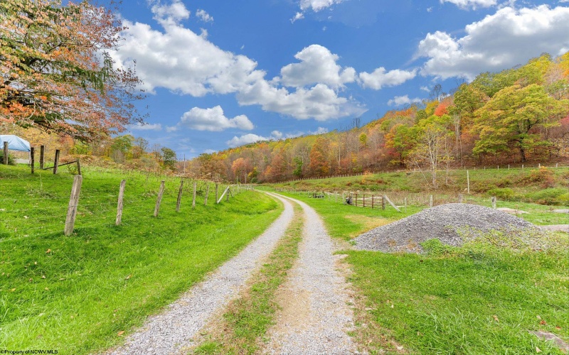 3462 MARQUESS Road, Tunnelton, West Virginia 26444, 3 Bedrooms Bedrooms, 5 Rooms Rooms,1 BathroomBathrooms,Single Family Detached,For Sale,MARQUESS,10162260