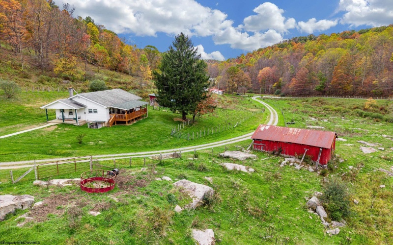 3462 MARQUESS Road, Tunnelton, West Virginia 26444, 3 Bedrooms Bedrooms, 5 Rooms Rooms,1 BathroomBathrooms,Single Family Detached,For Sale,MARQUESS,10162260