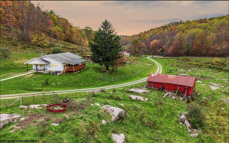 3462 MARQUESS Road, Tunnelton, West Virginia 26444, 3 Bedrooms Bedrooms, 5 Rooms Rooms,1 BathroomBathrooms,Single Family Detached,For Sale,MARQUESS,10162260