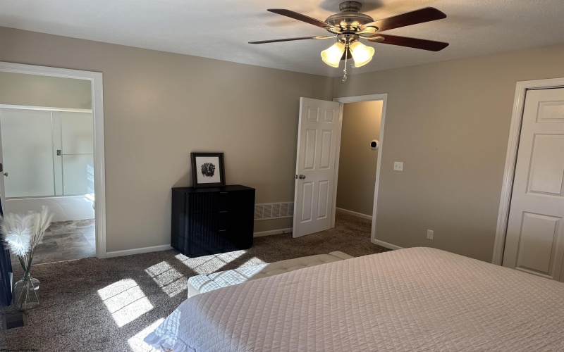 249 Woodbury Drive, Fairmont, West Virginia 26554, 3 Bedrooms Bedrooms, 7 Rooms Rooms,2 BathroomsBathrooms,Single Family Detached,For Sale,Woodbury,10162259