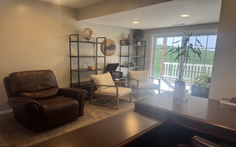 249 Woodbury Drive, Fairmont, West Virginia 26554, 3 Bedrooms Bedrooms, 7 Rooms Rooms,2 BathroomsBathrooms,Single Family Detached,For Sale,Woodbury,10162259