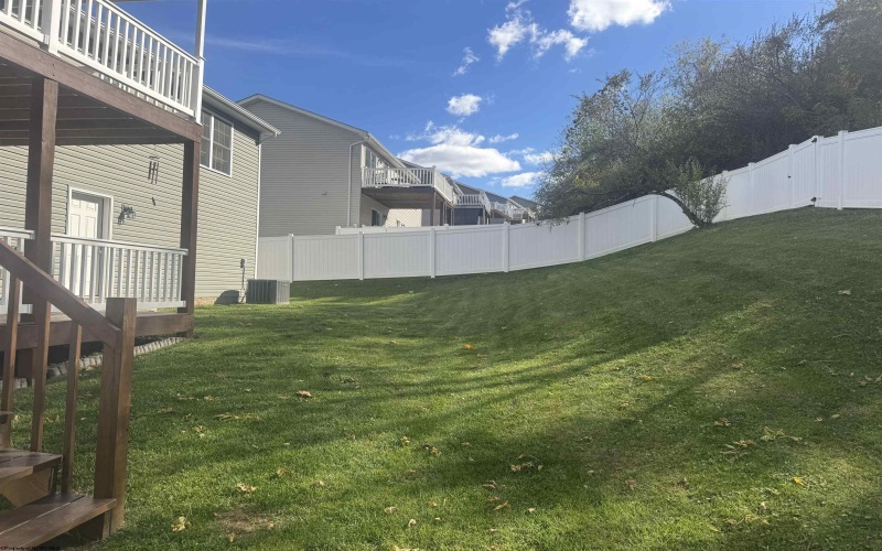 249 Woodbury Drive, Fairmont, West Virginia 26554, 3 Bedrooms Bedrooms, 7 Rooms Rooms,2 BathroomsBathrooms,Single Family Detached,For Sale,Woodbury,10162259