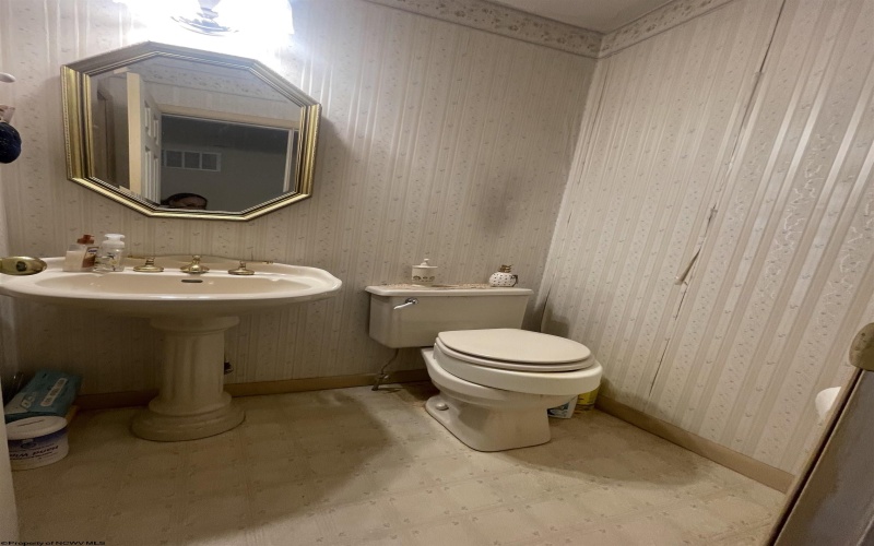 514 Crouse Road, Volga, West Virginia 26238, 4 Bedrooms Bedrooms, 8 Rooms Rooms,2 BathroomsBathrooms,Single Family Detached,For Sale,Crouse,10162291 514 Crouse Road, Volga, West Virginia 26238, 4 Bedrooms Bedrooms, 8 Rooms Rooms,2 BathroomsBathrooms,Single Family Detached,For Sale,Crouse,10162291