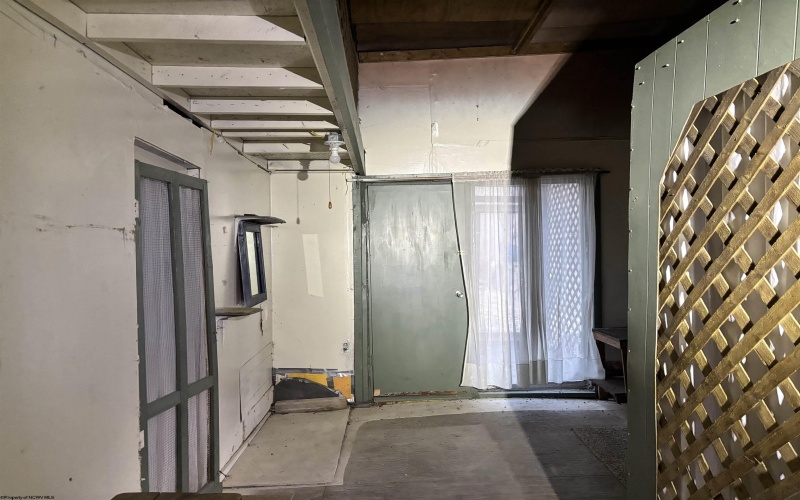 195 Railroad Street, Hambleton, West Virginia 26269, 3 Bedrooms Bedrooms, 6 Rooms Rooms,1 BathroomBathrooms,Single Family Detached,For Sale,Railroad,10162268