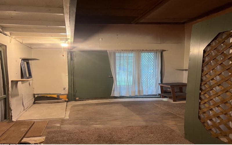 195 Railroad Street, Hambleton, West Virginia 26269, 3 Bedrooms Bedrooms, 6 Rooms Rooms,1 BathroomBathrooms,Single Family Detached,For Sale,Railroad,10162268