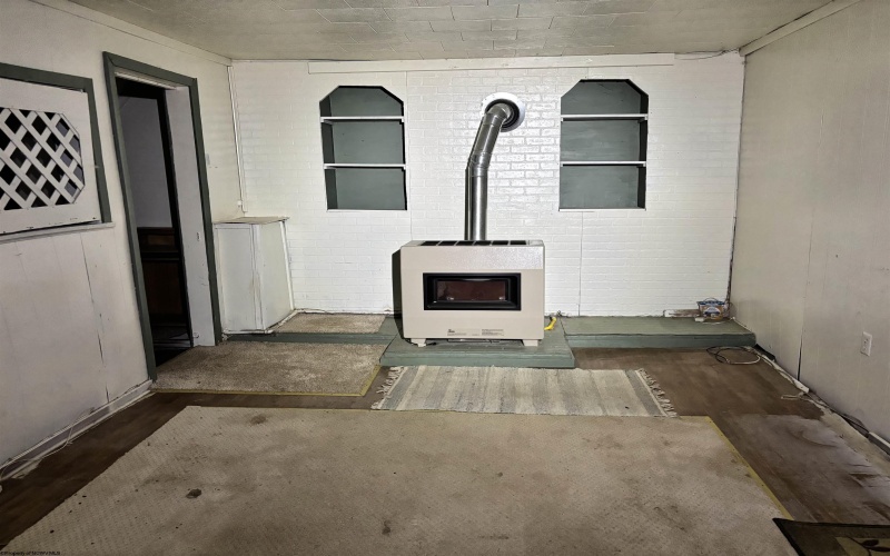 195 Railroad Street, Hambleton, West Virginia 26269, 3 Bedrooms Bedrooms, 6 Rooms Rooms,1 BathroomBathrooms,Single Family Detached,For Sale,Railroad,10162268