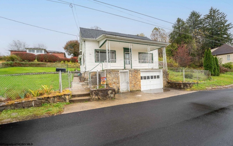 341 Satterfield Street, Fairmont, West Virginia 26554, 2 Bedrooms Bedrooms, 4 Rooms Rooms,1 BathroomBathrooms,Single Family Detached,For Sale,Satterfield,10162276 341 Satterfield Street, Fairmont, West Virginia 26554, 2 Bedrooms Bedrooms, 4 Rooms Rooms,1 BathroomBathrooms,Single Family Detached,For Sale,Satterfield,10162276
