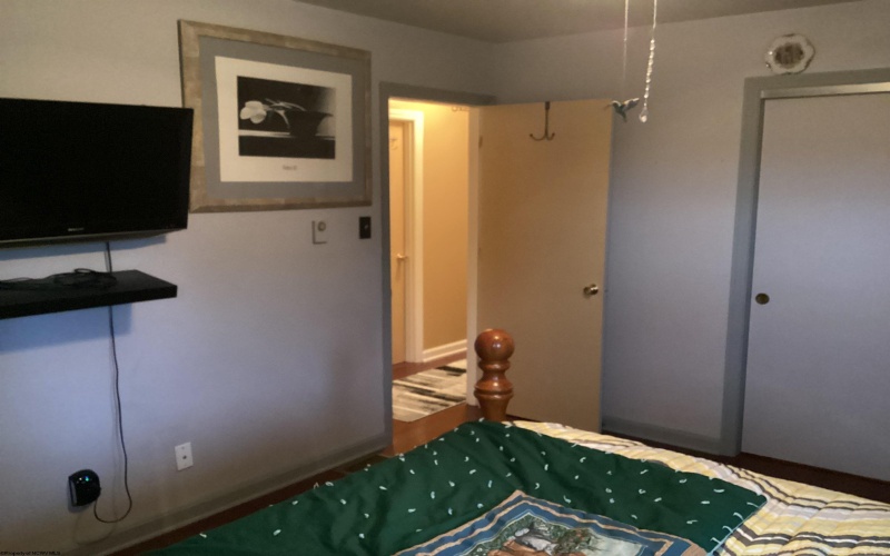 1133 Village Way, Fairmont, West Virginia 26554, 3 Bedrooms Bedrooms, 7 Rooms Rooms,2 BathroomsBathrooms,Single Family Detached,For Sale,Village,10162273