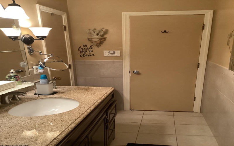 1133 Village Way, Fairmont, West Virginia 26554, 3 Bedrooms Bedrooms, 7 Rooms Rooms,2 BathroomsBathrooms,Single Family Detached,For Sale,Village,10162273