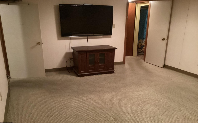 1133 Village Way, Fairmont, West Virginia 26554, 3 Bedrooms Bedrooms, 7 Rooms Rooms,2 BathroomsBathrooms,Single Family Detached,For Sale,Village,10162273