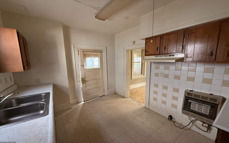 935 Kerens Avenue, Elkins, West Virginia 26241, 3 Bedrooms Bedrooms, 7 Rooms Rooms,1 BathroomBathrooms,Single Family Detached,For Sale,Kerens,10162272