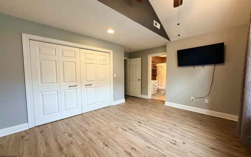 105 Ruidosa Lane, Morgantown, West Virginia 26508, 3 Bedrooms Bedrooms, 8 Rooms Rooms,2 BathroomsBathrooms,Single Family Detached,For Sale,Ruidosa,10162285