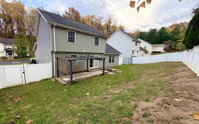 105 Ruidosa Lane, Morgantown, West Virginia 26508, 3 Bedrooms Bedrooms, 8 Rooms Rooms,2 BathroomsBathrooms,Single Family Detached,For Sale,Ruidosa,10162285
