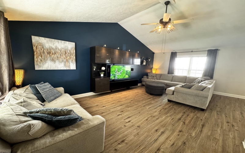 105 Ruidosa Lane, Morgantown, West Virginia 26508, 3 Bedrooms Bedrooms, 8 Rooms Rooms,2 BathroomsBathrooms,Single Family Detached,For Sale,Ruidosa,10162285