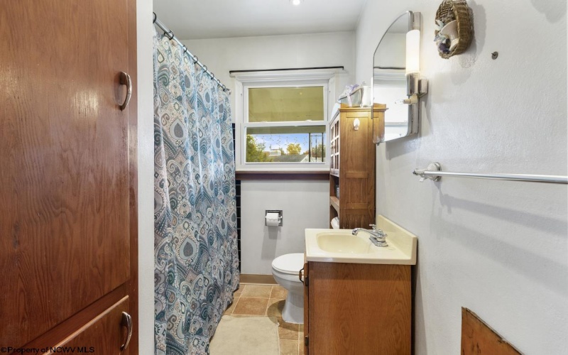 108 Cimarron Road, Clarksburg, West Virginia 26301, 2 Bedrooms Bedrooms, 5 Rooms Rooms,1 BathroomBathrooms,Single Family Detached,For Sale,Cimarron,10162281 108 Cimarron Road, Clarksburg, West Virginia 26301, 2 Bedrooms Bedrooms, 5 Rooms Rooms,1 BathroomBathrooms,Single Family Detached,For Sale,Cimarron,10162281