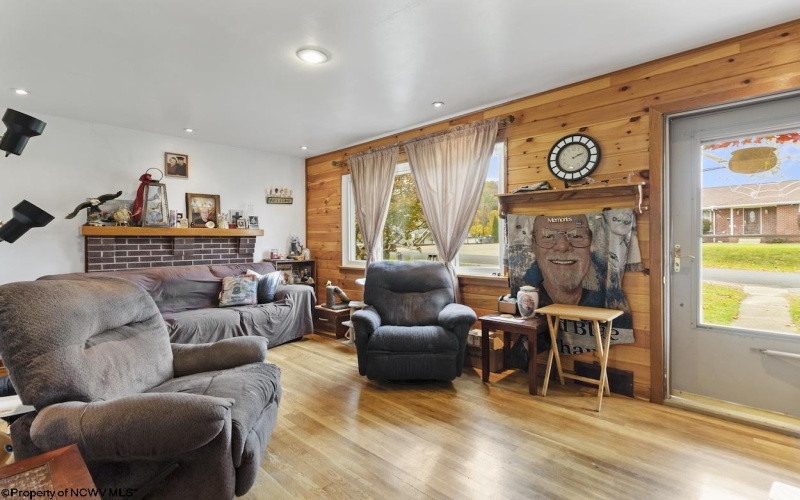 108 Cimarron Road, Clarksburg, West Virginia 26301, 2 Bedrooms Bedrooms, 5 Rooms Rooms,1 BathroomBathrooms,Single Family Detached,For Sale,Cimarron,10162281 108 Cimarron Road, Clarksburg, West Virginia 26301, 2 Bedrooms Bedrooms, 5 Rooms Rooms,1 BathroomBathrooms,Single Family Detached,For Sale,Cimarron,10162281