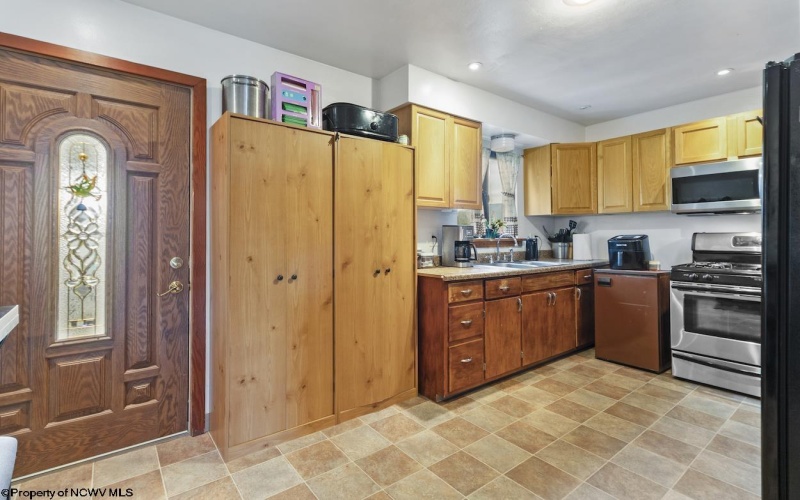 108 Cimarron Road, Clarksburg, West Virginia 26301, 2 Bedrooms Bedrooms, 5 Rooms Rooms,1 BathroomBathrooms,Single Family Detached,For Sale,Cimarron,10162281 108 Cimarron Road, Clarksburg, West Virginia 26301, 2 Bedrooms Bedrooms, 5 Rooms Rooms,1 BathroomBathrooms,Single Family Detached,For Sale,Cimarron,10162281