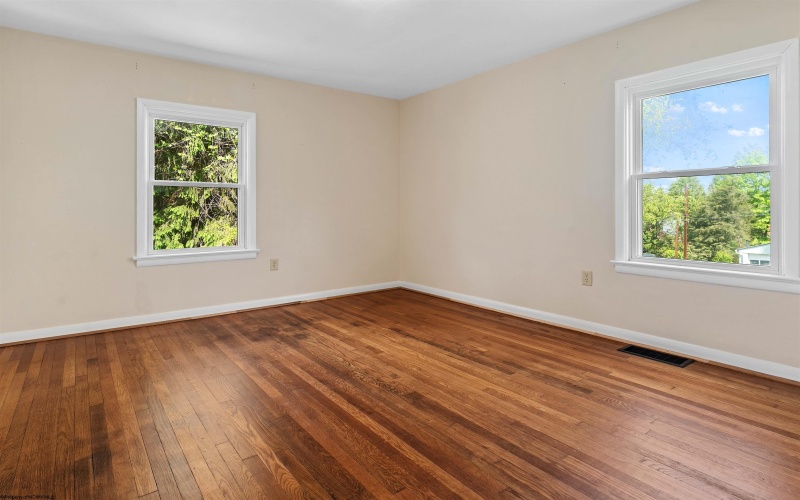 28 West Street, Westover, West Virginia 26501, 3 Bedrooms Bedrooms, 6 Rooms Rooms,1 BathroomBathrooms,Single Family Detached,For Sale,West,10159353