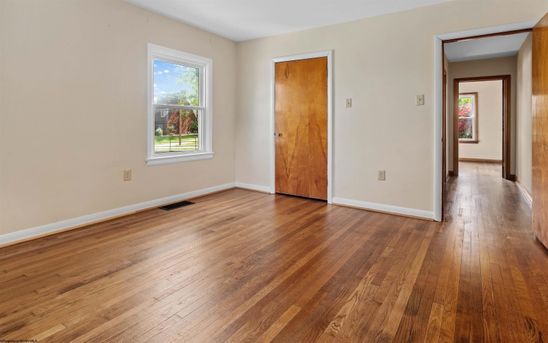 28 West Street, Westover, West Virginia 26501, 3 Bedrooms Bedrooms, 6 Rooms Rooms,1 BathroomBathrooms,Single Family Detached,For Sale,West,10159353