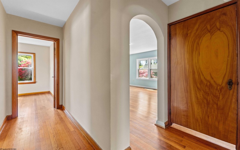 28 West Street, Westover, West Virginia 26501, 3 Bedrooms Bedrooms, 6 Rooms Rooms,1 BathroomBathrooms,Single Family Detached,For Sale,West,10159353