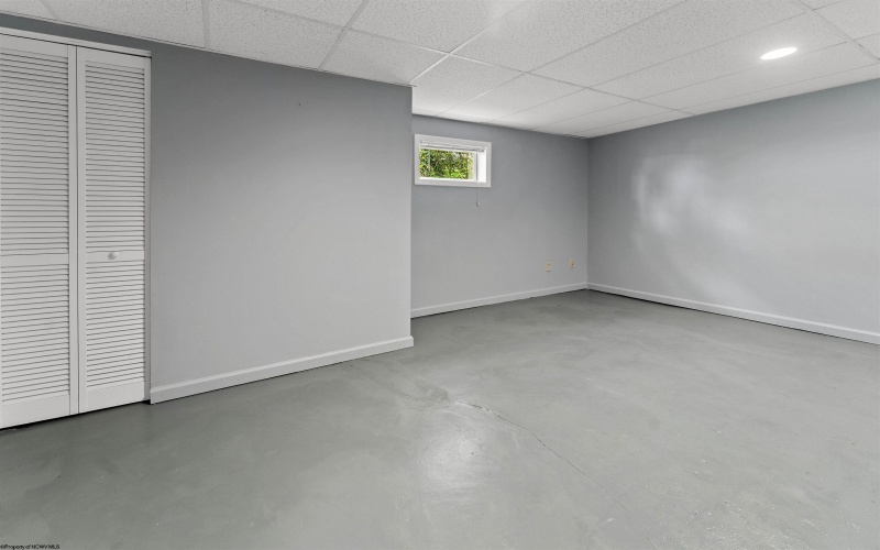 28 West Street, Westover, West Virginia 26501, 3 Bedrooms Bedrooms, 6 Rooms Rooms,1 BathroomBathrooms,Single Family Detached,For Sale,West,10159353