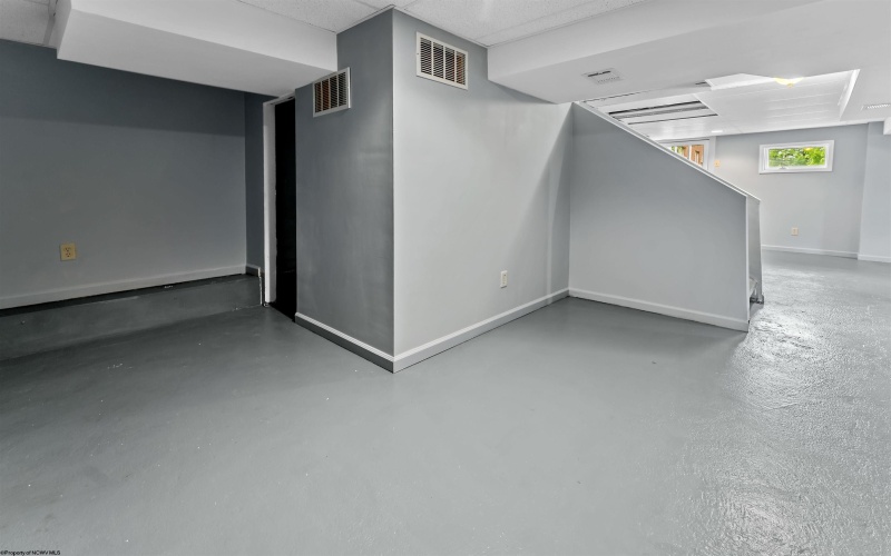 28 West Street, Westover, West Virginia 26501, 3 Bedrooms Bedrooms, 6 Rooms Rooms,1 BathroomBathrooms,Single Family Detached,For Sale,West,10159353