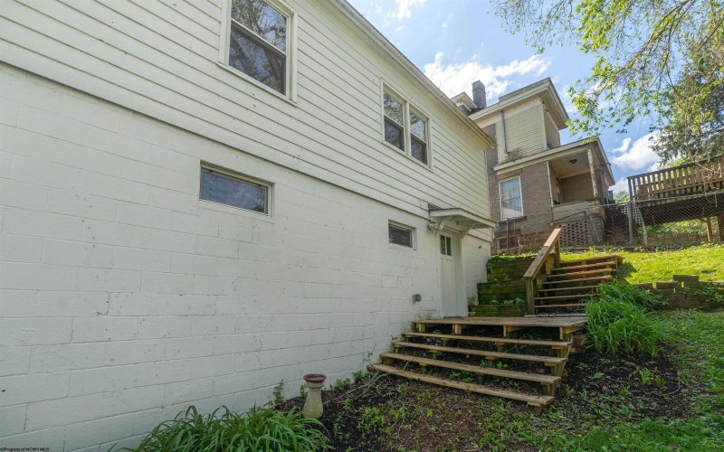 28 West Street, Westover, West Virginia 26501, 3 Bedrooms Bedrooms, 6 Rooms Rooms,1 BathroomBathrooms,Single Family Detached,For Sale,West,10159353