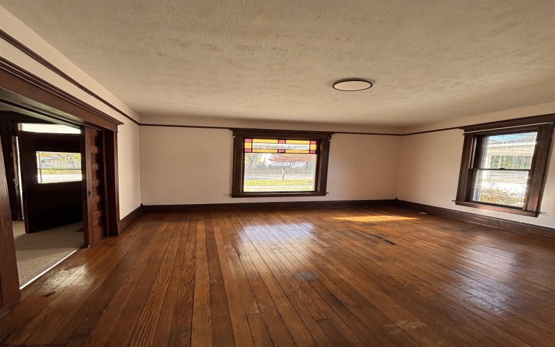 210 Brown Avenue, Belington, West Virginia 26250, 4 Bedrooms Bedrooms, 8 Rooms Rooms,1 BathroomBathrooms,Single Family Detached,For Sale,Brown,10162330 210 Brown Avenue, Belington, West Virginia 26250, 4 Bedrooms Bedrooms, 8 Rooms Rooms,1 BathroomBathrooms,Single Family Detached,For Sale,Brown,10162330