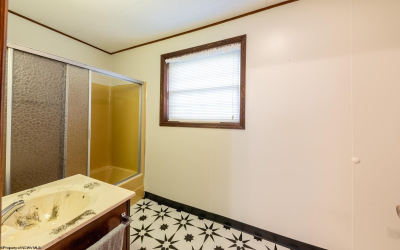 110 Lynne Avenue, Kingwood, West Virginia 26537, 4 Bedrooms Bedrooms, 10 Rooms Rooms,3 BathroomsBathrooms,Single Family Detached,For Sale,Lynne,10162329 110 Lynne Avenue, Kingwood, West Virginia 26537, 4 Bedrooms Bedrooms, 10 Rooms Rooms,3 BathroomsBathrooms,Single Family Detached,For Sale,Lynne,10162329