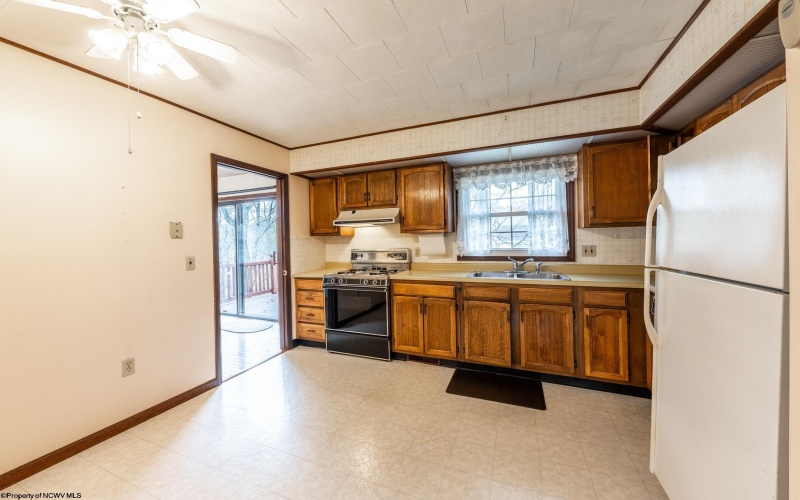 110 Lynne Avenue, Kingwood, West Virginia 26537, 4 Bedrooms Bedrooms, 10 Rooms Rooms,3 BathroomsBathrooms,Single Family Detached,For Sale,Lynne,10162329 110 Lynne Avenue, Kingwood, West Virginia 26537, 4 Bedrooms Bedrooms, 10 Rooms Rooms,3 BathroomsBathrooms,Single Family Detached,For Sale,Lynne,10162329