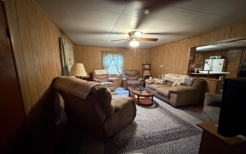 823 US Hwy 33 West, Weston, West Virginia 26452, 3 Bedrooms Bedrooms, 8 Rooms Rooms,1 BathroomBathrooms,Single Family Detached,For Sale,US Hwy 33,10162297