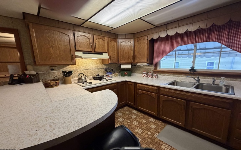 823 US Hwy 33 West, Weston, West Virginia 26452, 3 Bedrooms Bedrooms, 8 Rooms Rooms,1 BathroomBathrooms,Single Family Detached,For Sale,US Hwy 33,10162297